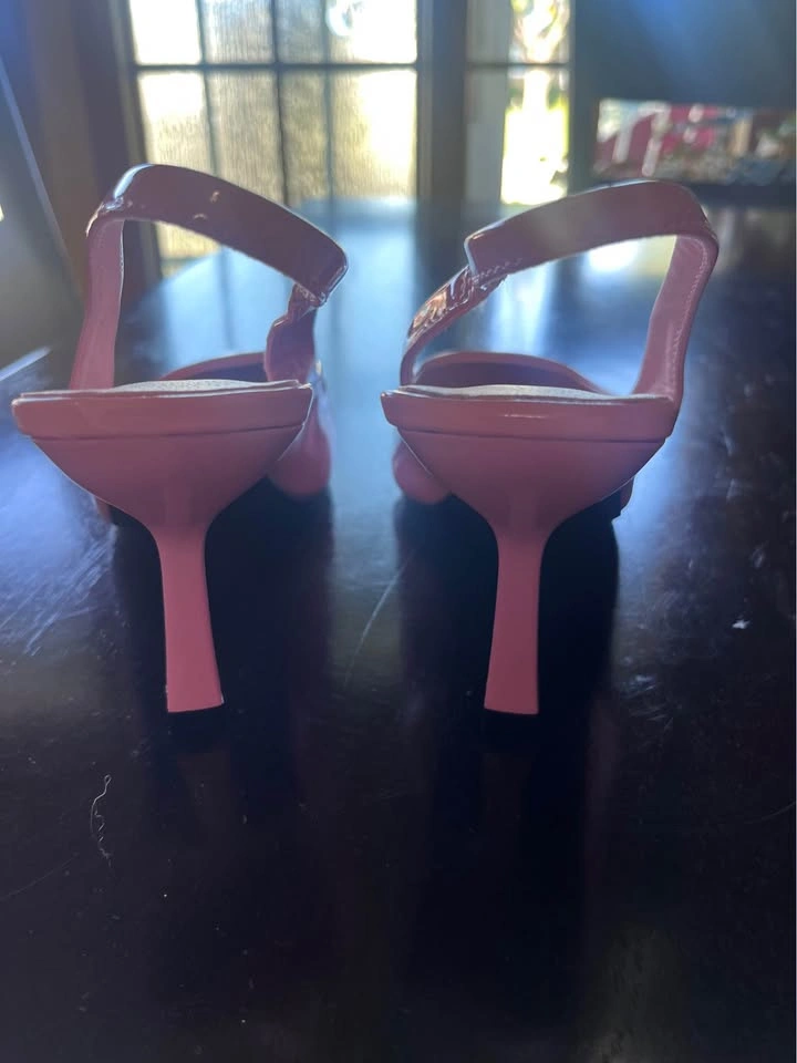 Ladies new pink patent leather dress shoes - photo 3