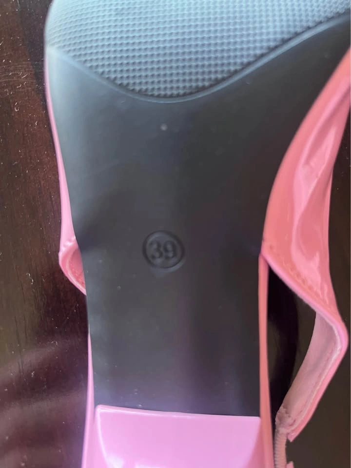 Ladies new pink patent leather dress shoes - photo 4
