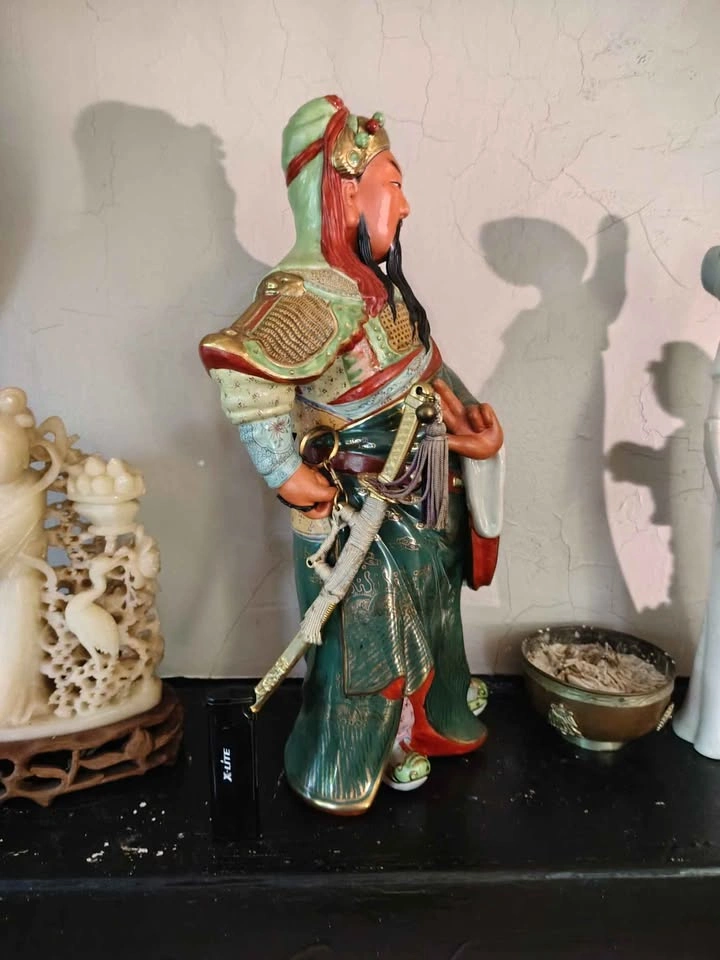 Vintage Chinese Guan Yu Statue - photo 2