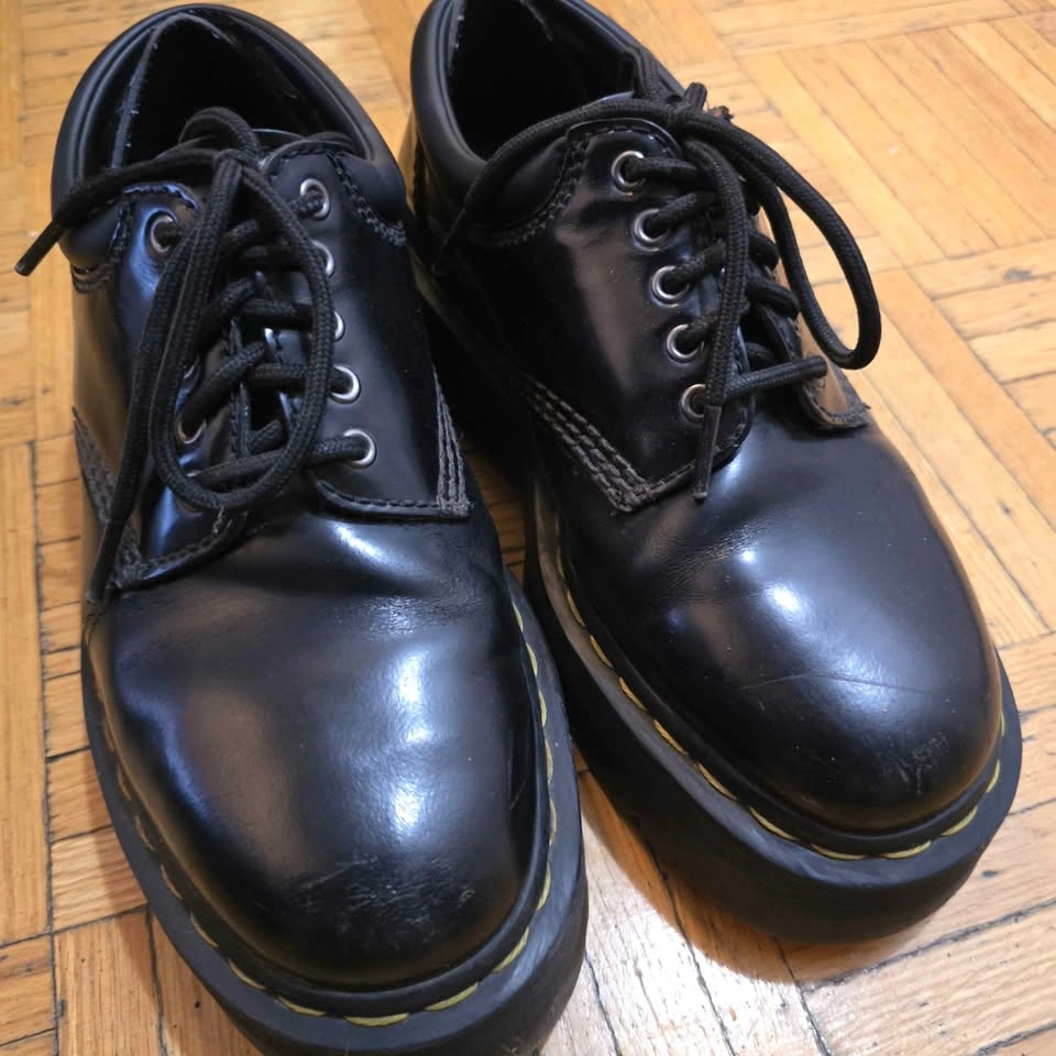Dr Martens womens leather shoes - photo 2