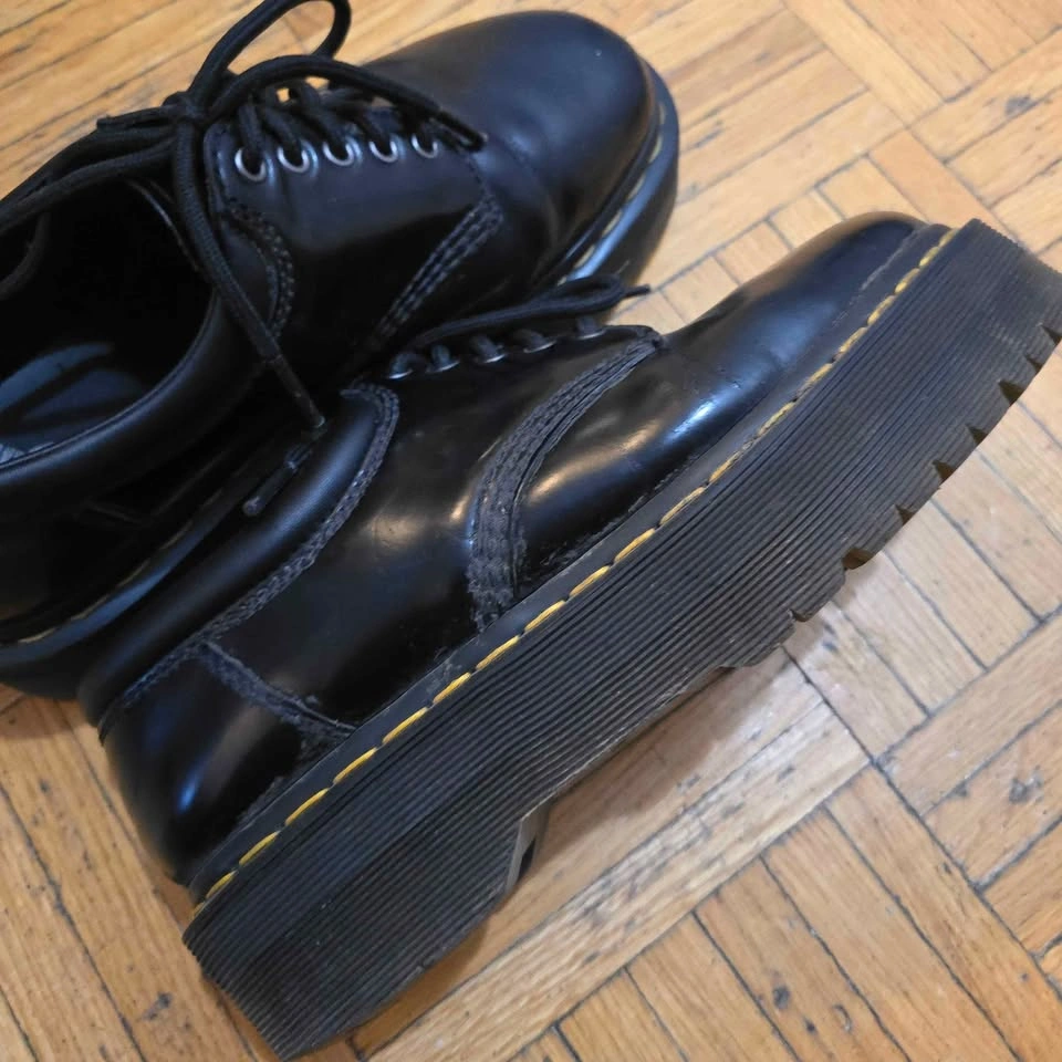 Dr Martens womens leather shoes - photo 3