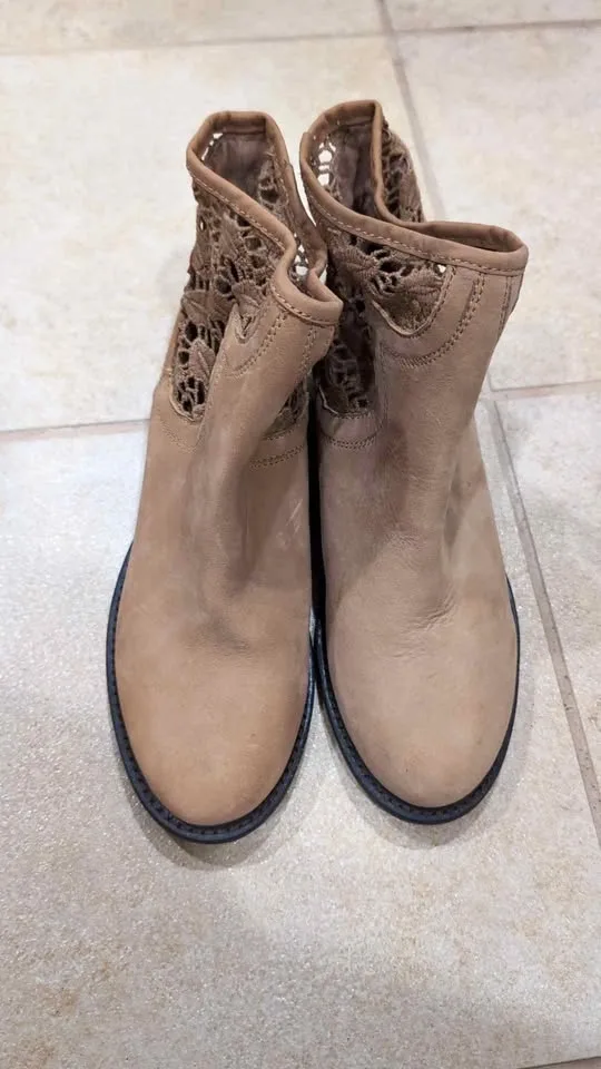 Women's Tan Crochet Cutout Ankle Boots