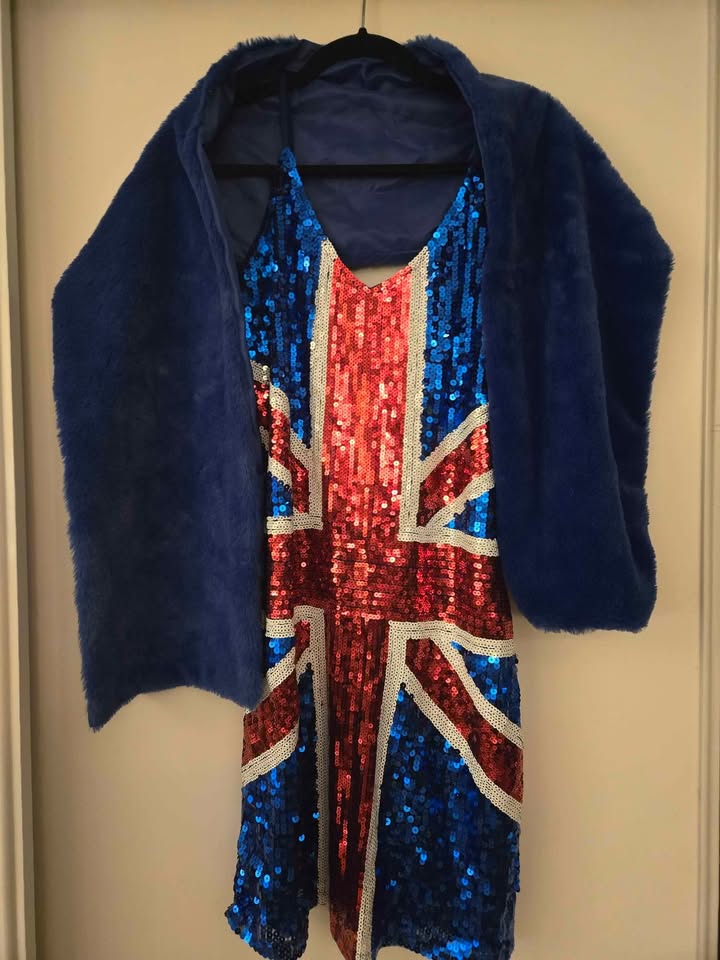 Union Jack Sequin Dress & Faux Fur Shawl - photo 2
