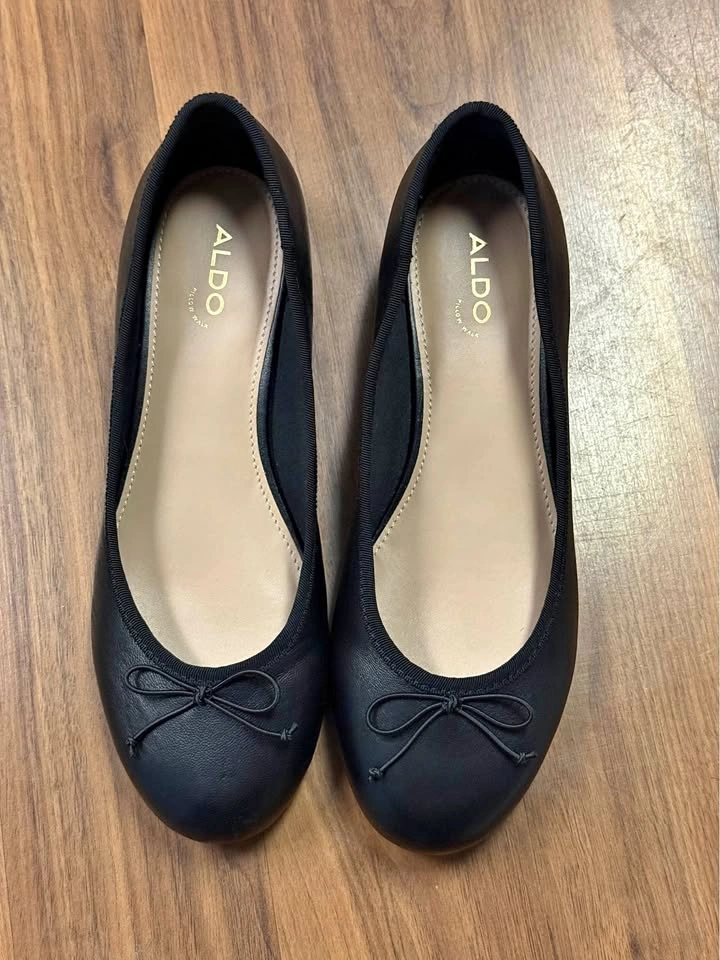 Flat shoes