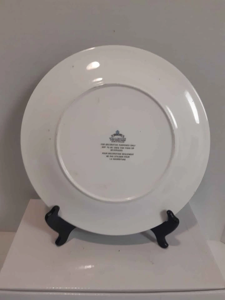 Sadler Wellington Fine Bone China Decorative Plate - Murillo - photo 2