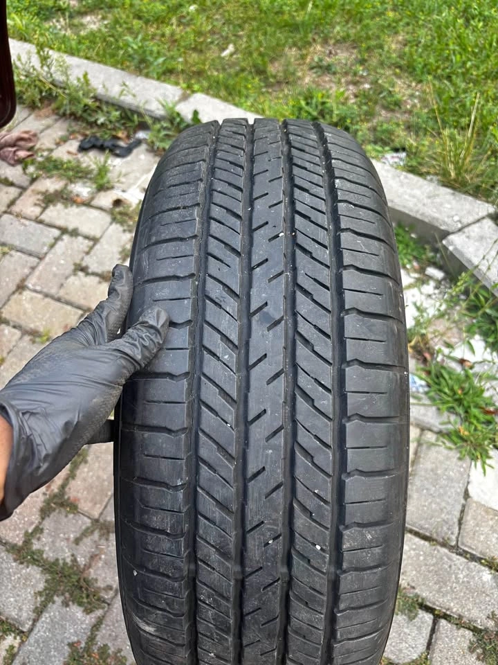 225/60R17