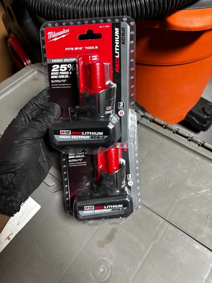Milwaukee M12 5.0Ah REDLITHIUM HIGH OUTPUT Battery - photo 2