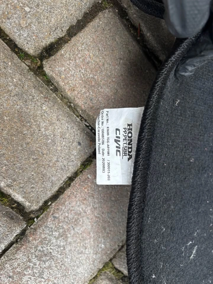 Honda civic Floor Mat - photo 4