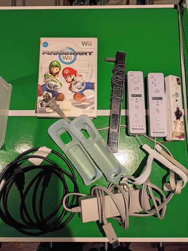 Nintendo Wii Console with Games and Accessories - photo 3