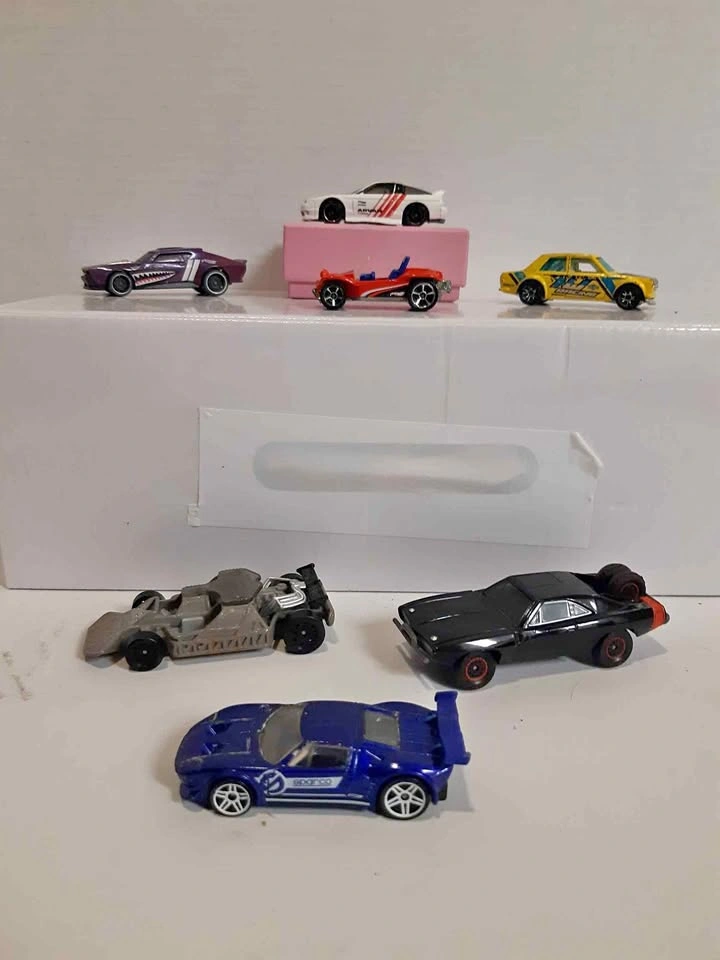 Hot Wheels Die-Cast Cars Lot
