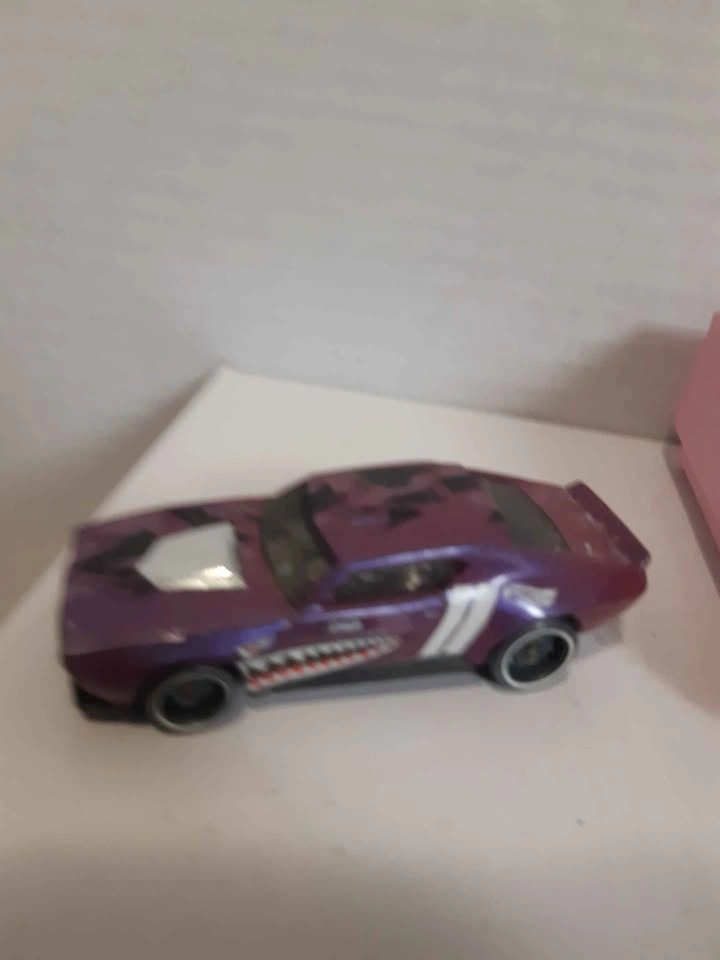 Hot Wheels Die-Cast Cars Lot - photo 5