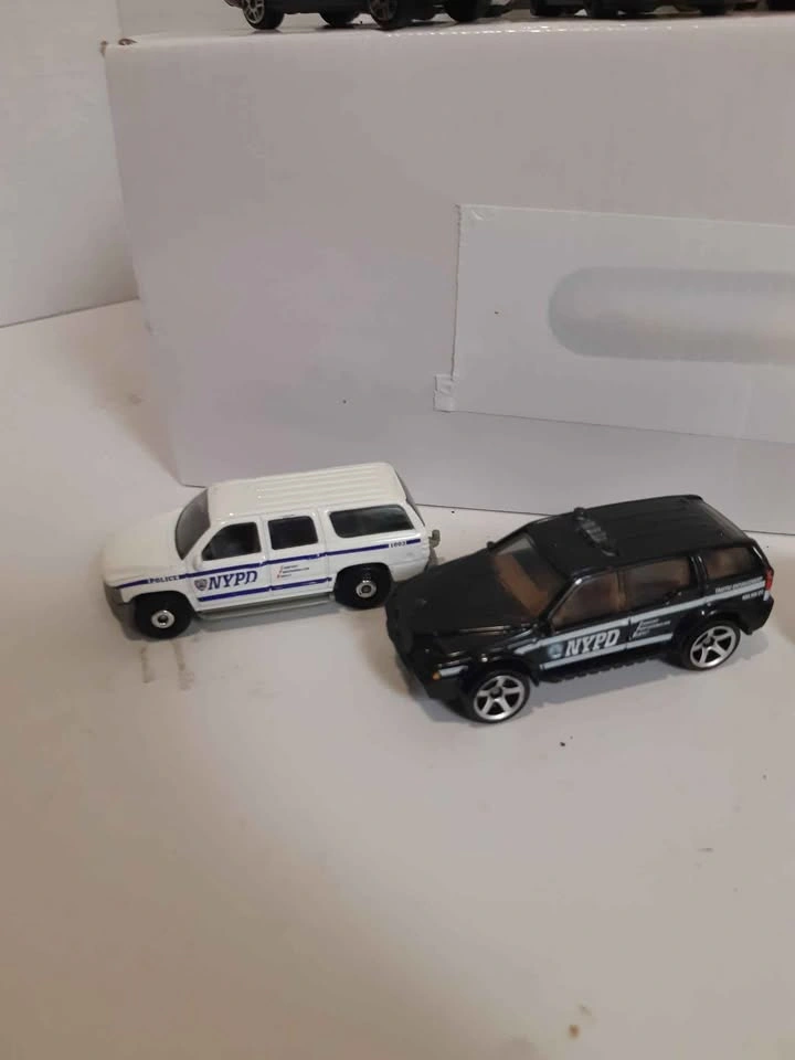Assorted Hot Wheels and Matchbox Die-Cast Toy Car Lot - photo 2