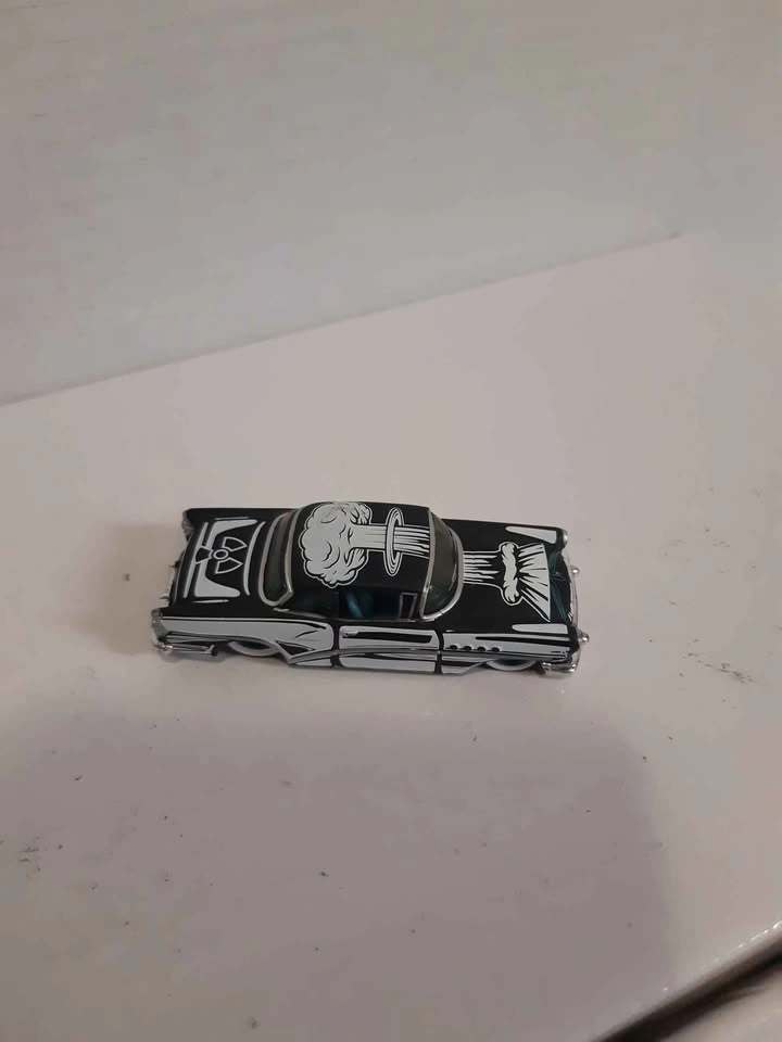 Hot Wheels 1955 Buick Century Outlaws Die-Cast Car - photo 2