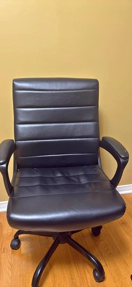 Desk chair