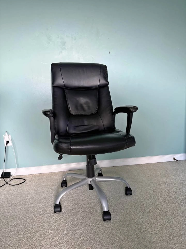 Desk chair