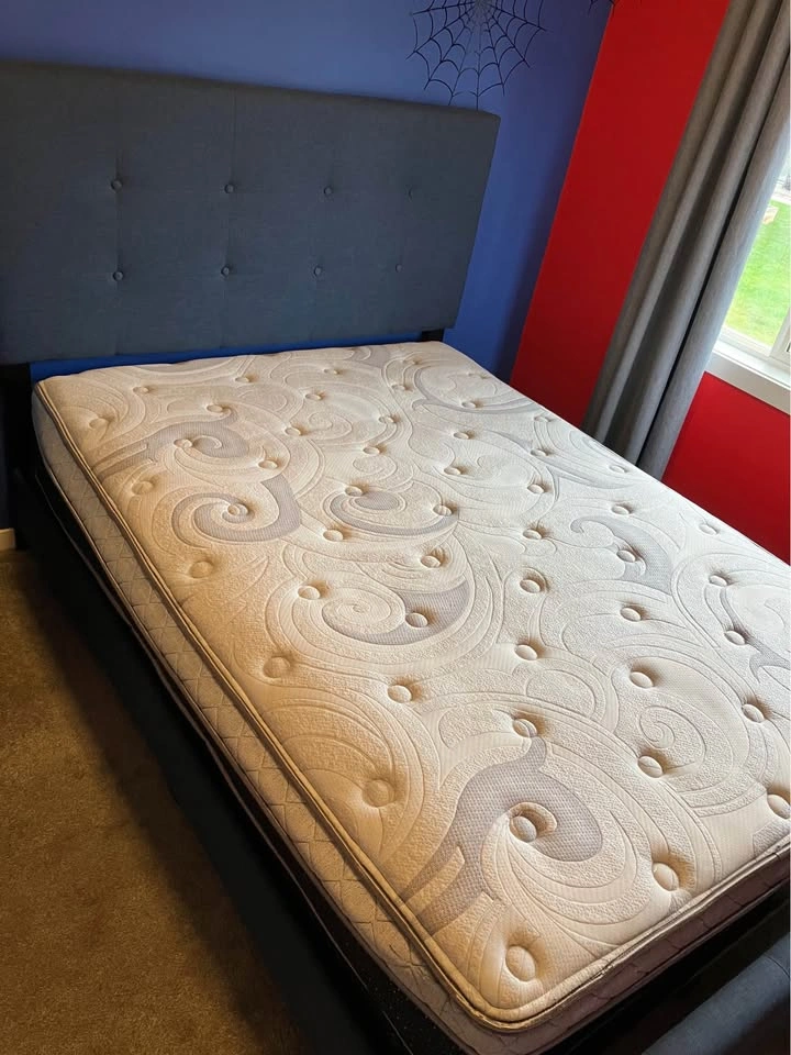 Double Bed Frame + Mattress/Box Spring - photo 4