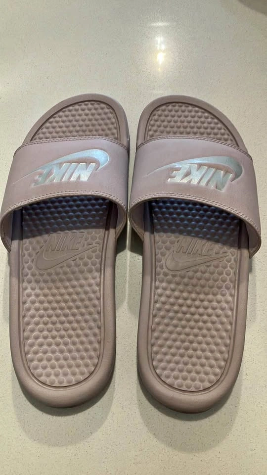 Nike Sandals Sz 9