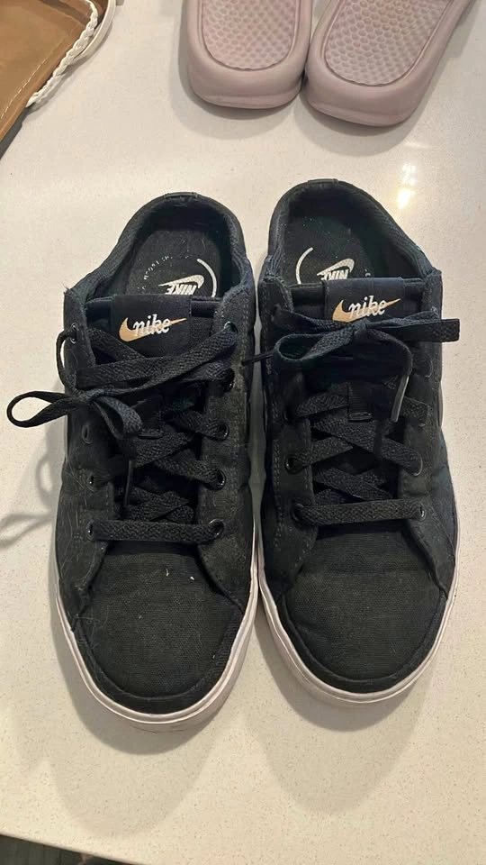 Nike Court Legacy Mule Women’s Black Shoes Sz 9