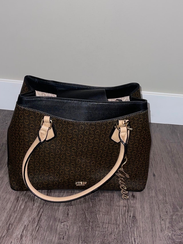 Women’s Zara Coat, GUESS Purse & Le Château Shoes – Like New - photo 3