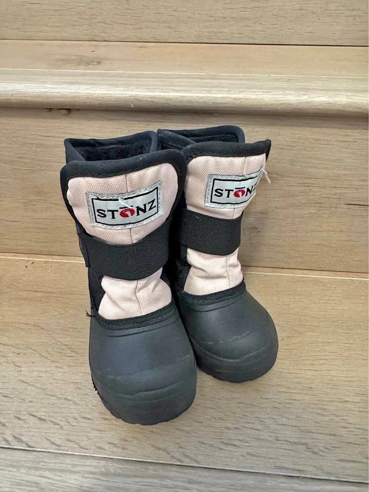 Size 5 Stonz Toddler Winter waterproof Boots