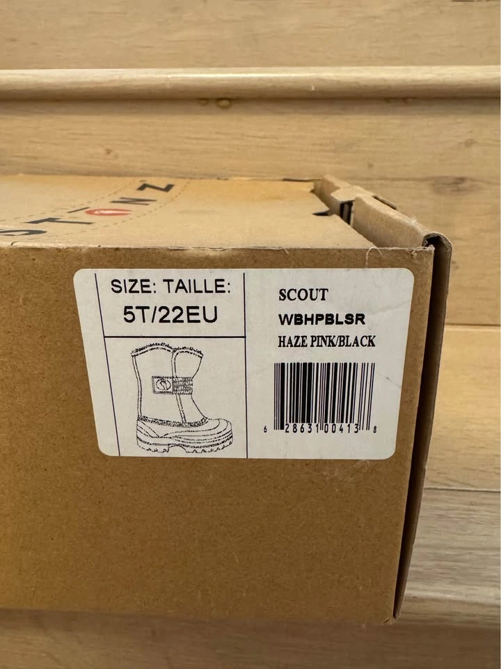 Size 5 Stonz Toddler Winter waterproof Boots - photo 5