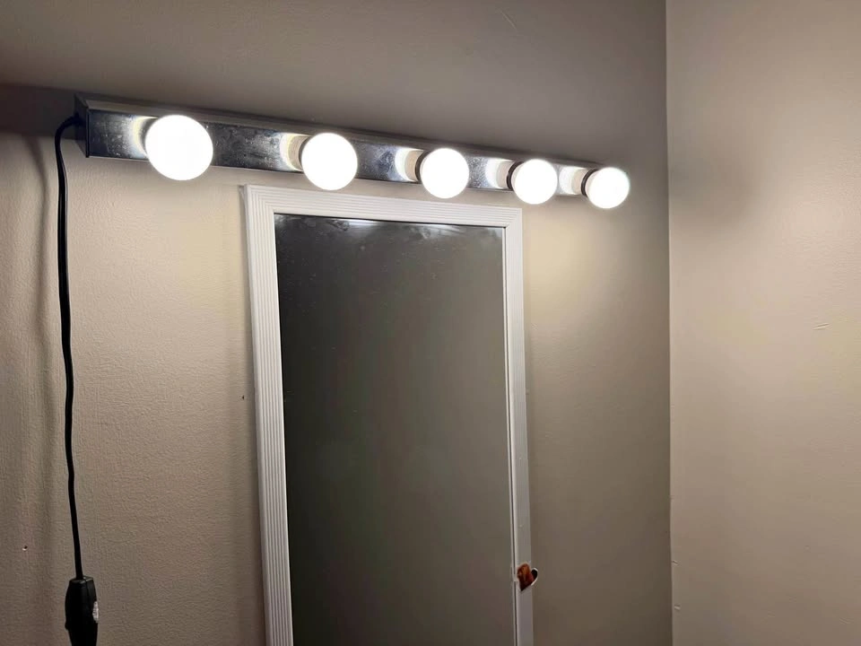 IKEA MUSIK vanity Lamp
