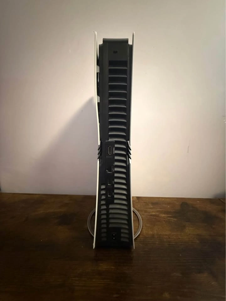 NEW PS5 PRO EXCELLENT CONDITION - photo 5