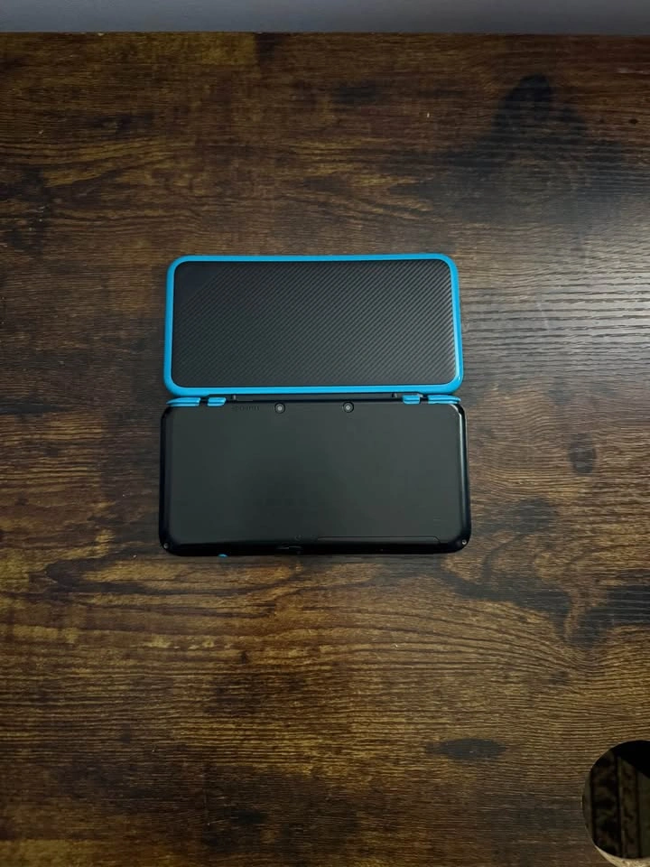 EXCELLENT CONDITION 2DS XL - photo 4