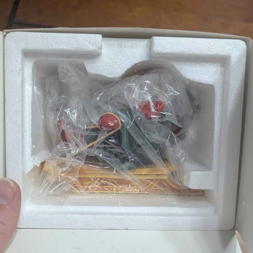 Department 56 - Merry Makers - Solomon The Sledder - photo 2