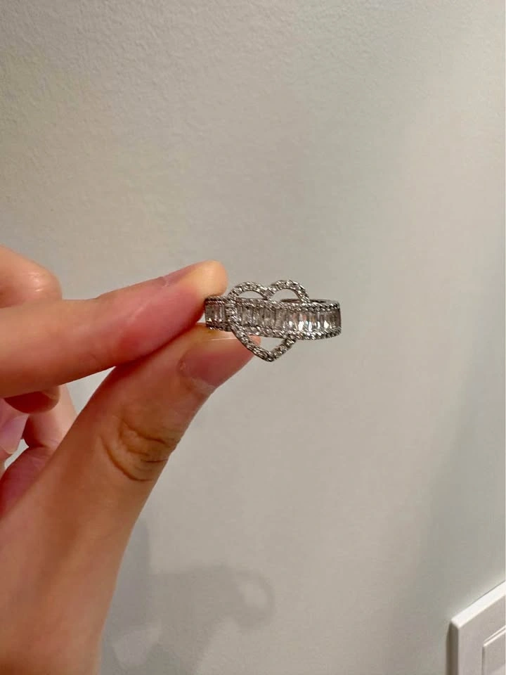 Heart Belt Ring