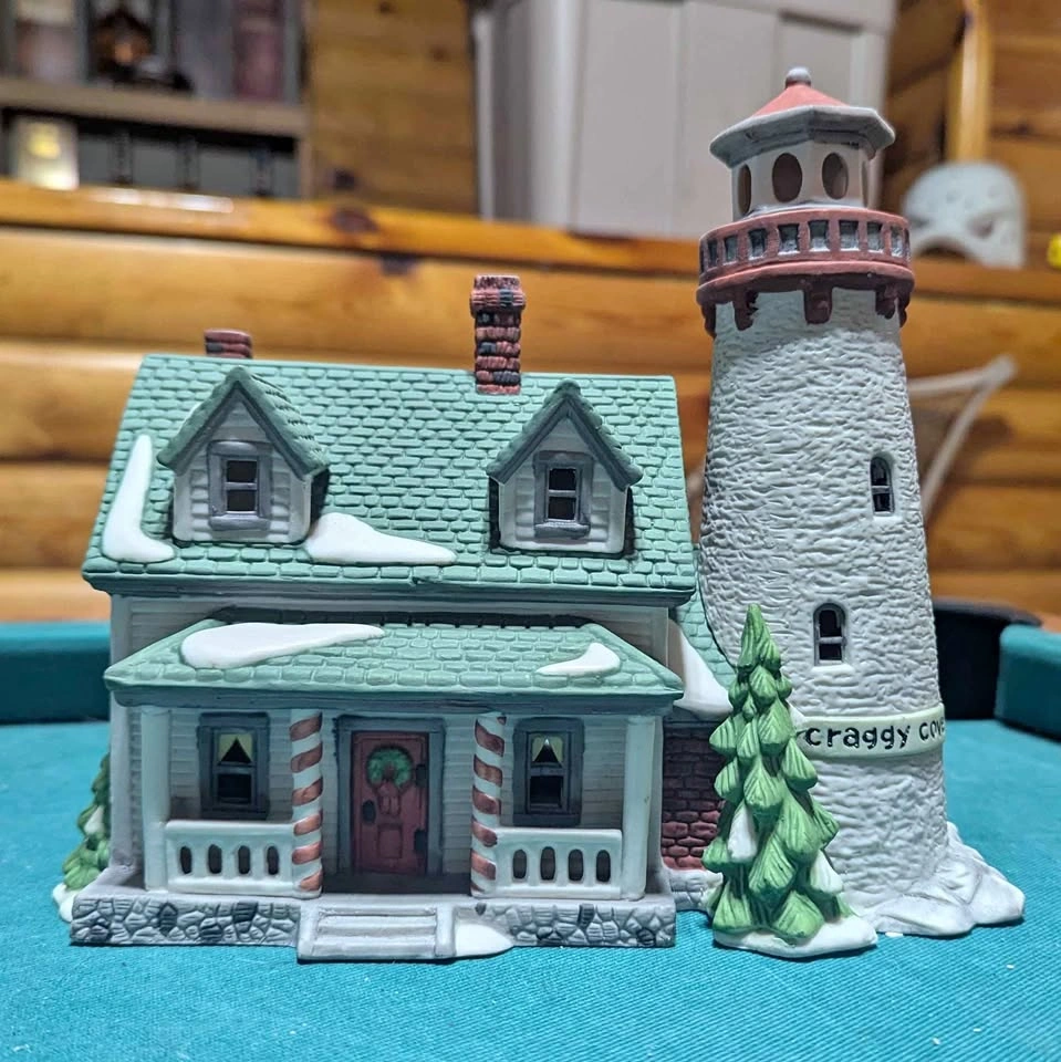 Department 56 - New England Village Series - Craggy Cove Lightho
