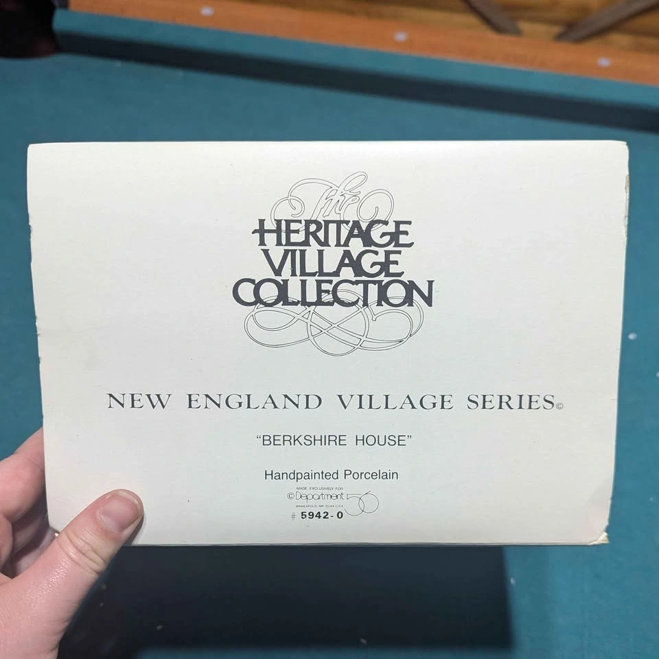 Department 56 - New England Village Series - Berkshire House - photo 2