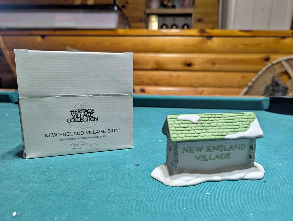 Department 56 - New England Village Series - New England Village