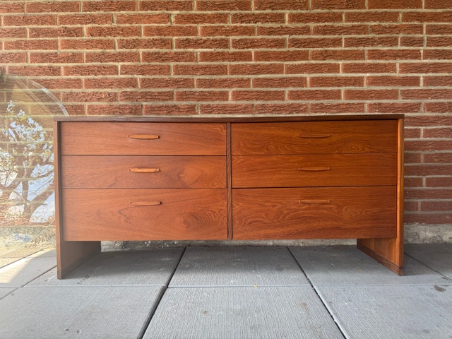 MCM Teak 6 drawer dresser