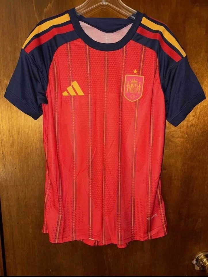 Spain 2026 World Cup Home Jersey Medium - photo 4