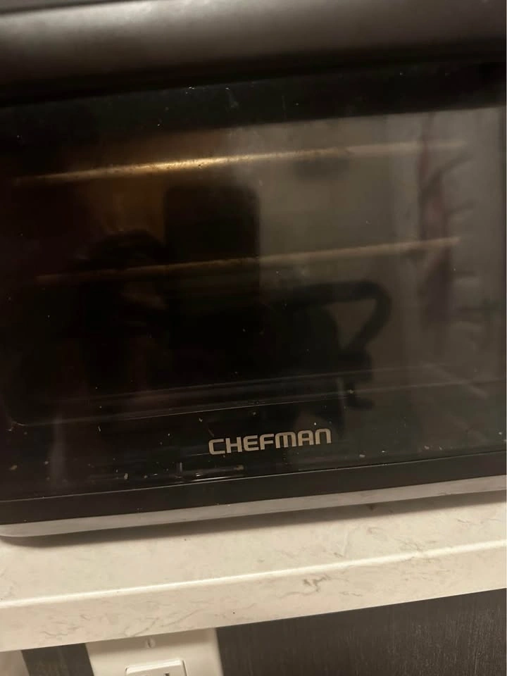 Moving sale: Chefman air fryer black - photo 2