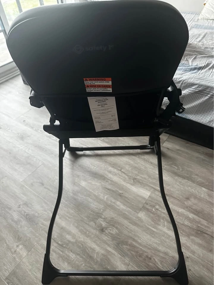 Low price sale: Baby foldable black high chair - photo 2