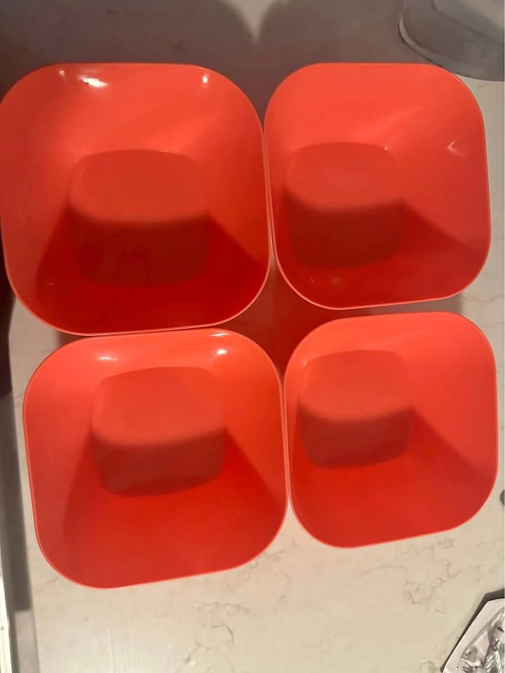 Moving sale: Plastic square shape containers