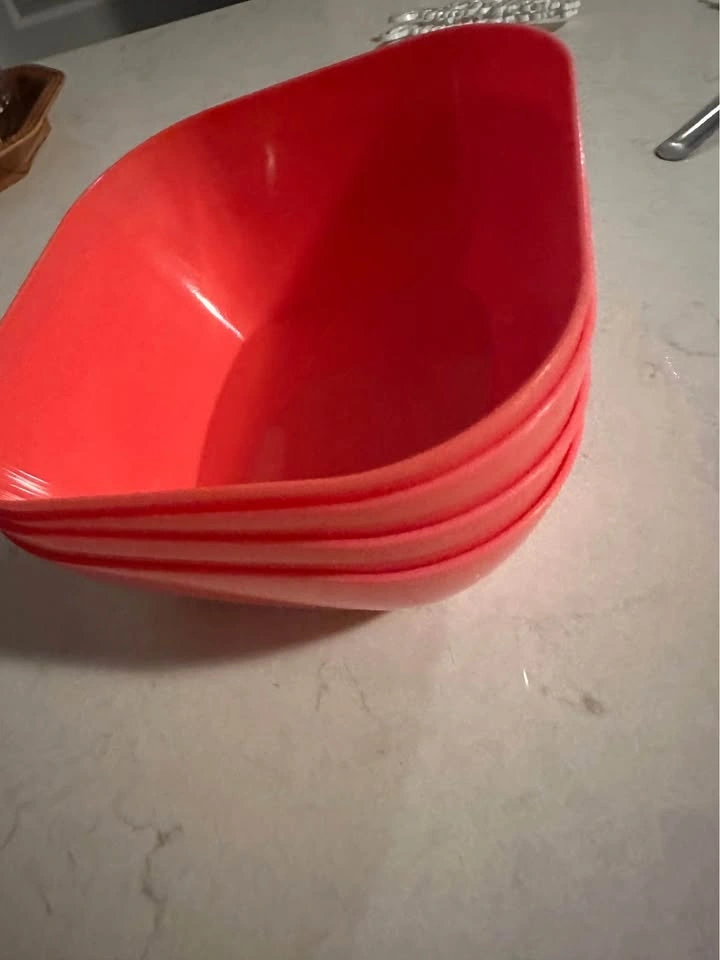 Moving sale: Plastic square shape containers - photo 3