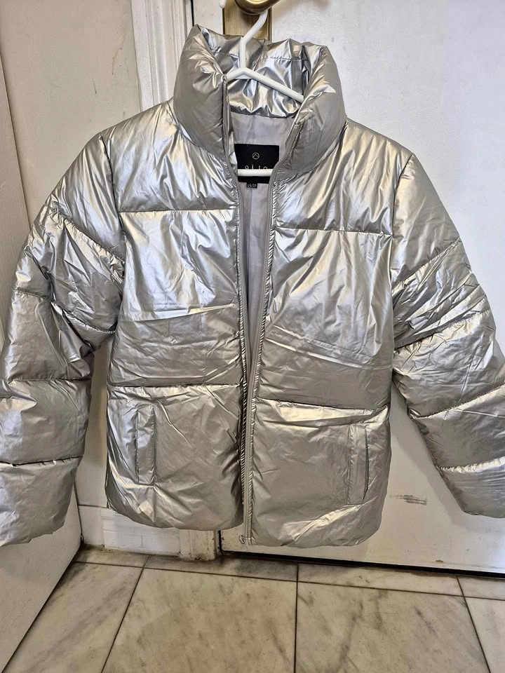 Suzy Shier Silver winter Puffer Jacket size xs