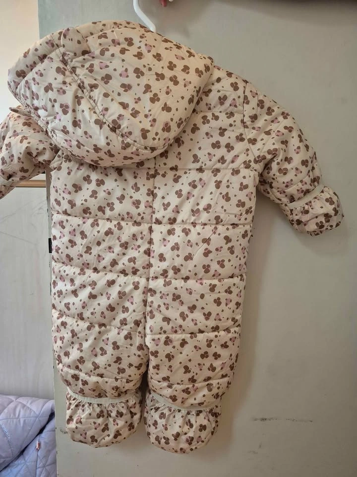 Joe Fresh Baby Snowsuit 6-12M - photo 2