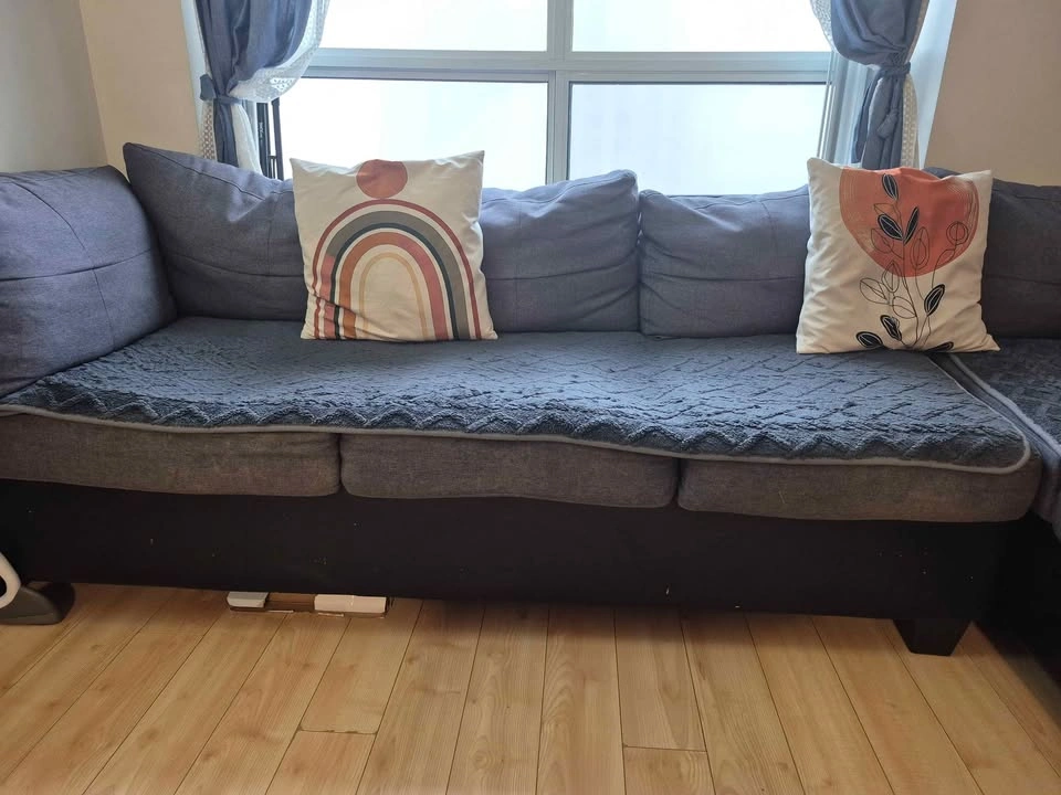 Large 6-Seater Sectional + Ottoman (Must Go!) - photo 5
