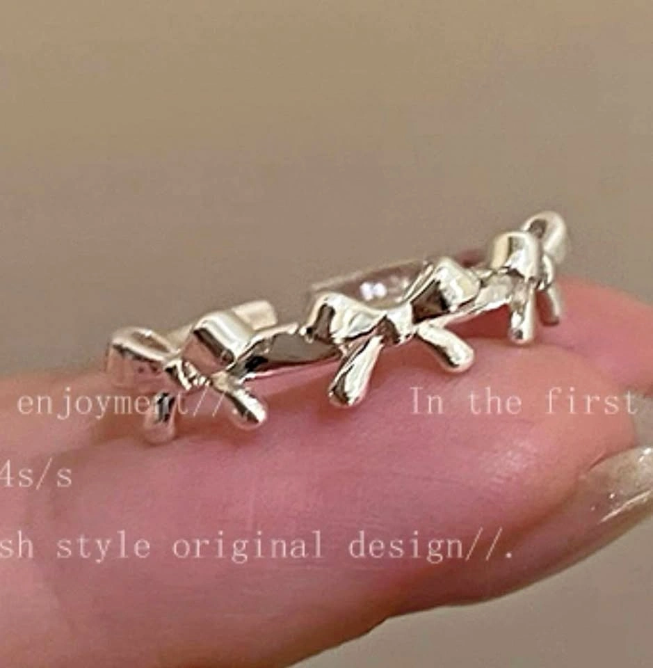 Set of Two Bow Style Rings