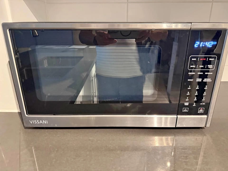 Vissani Air Fry Convection Microwave