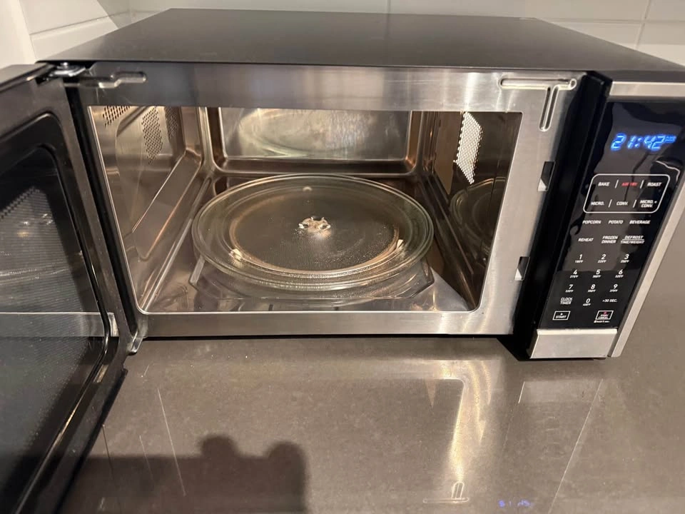 Vissani Air Fry Convection Microwave - photo 3