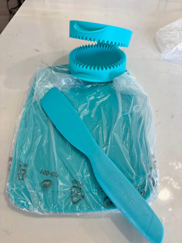 Tupperware 3 pc set for making PBJ Sandwiches