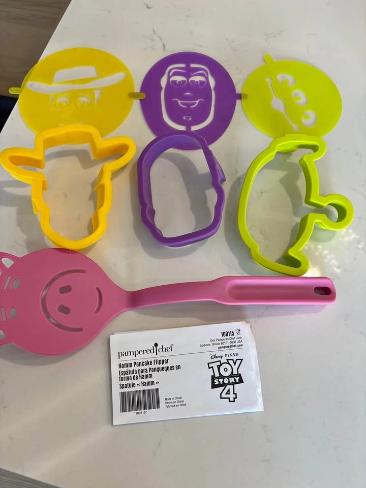 Pampered Chef Toy Story 4 Pancake set