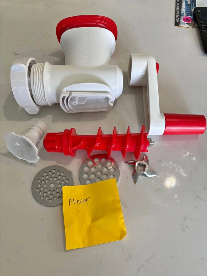 Tupperware Master System Mincer