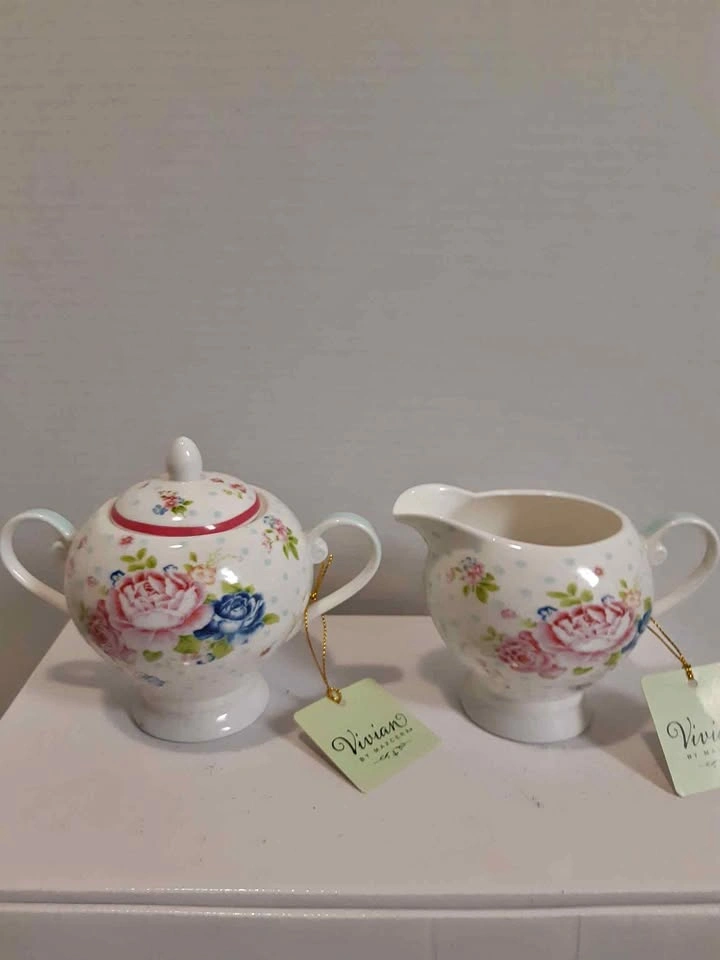 Vivian by Maxcera Sugar and Creamer Set