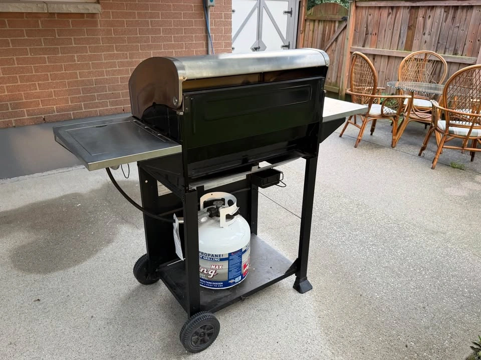 Nexgrill 5-Burner Propane BBQ + Tank & Cover - photo 4